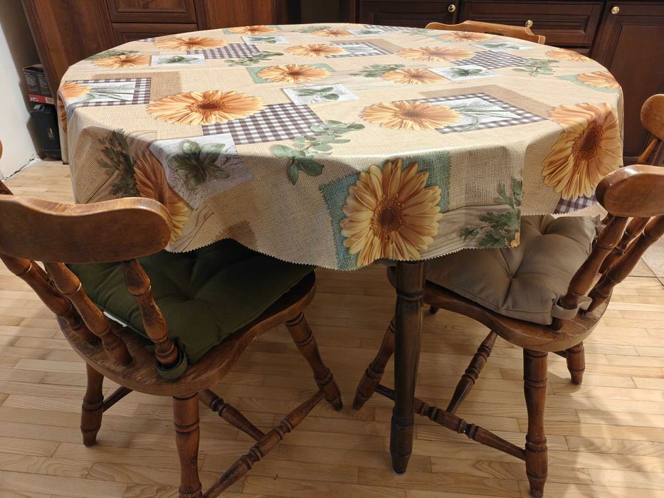 Комплект трапезна маса с 4 стола (Масив / Ретро стил)