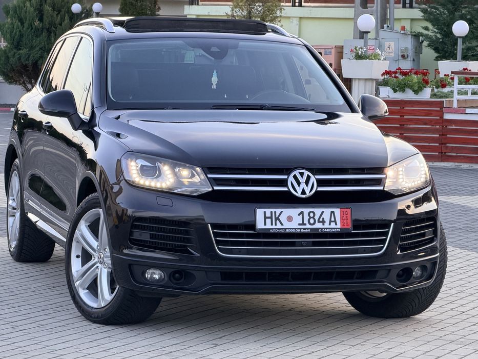 Vw Touareg R-LINE 3.0TDI 245CP 2013 Bi-Xenon /Leduri/Panoramic/Piele/Ventilatie