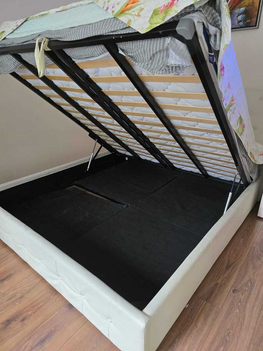 Продам спальный гарнитур б/у