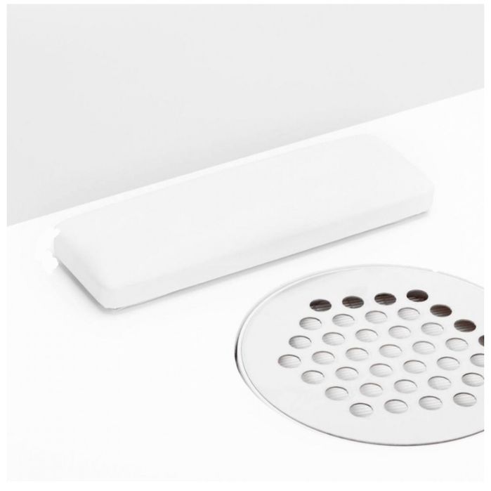 Бюро за маникюр - използвано около половин година