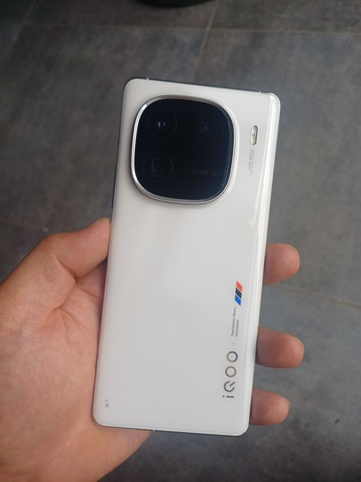 Iqoo 12 pro 16/256g