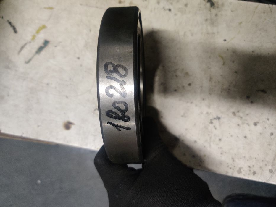 Продам подшипники разные