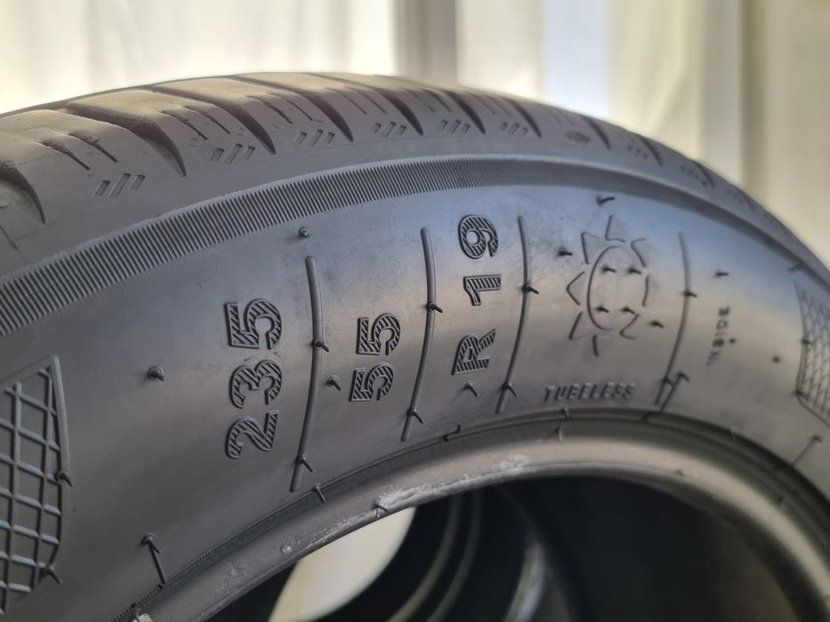 "Dot 22/23" 235/55/19 Kleber 4Броя: 230€ 6.3мм