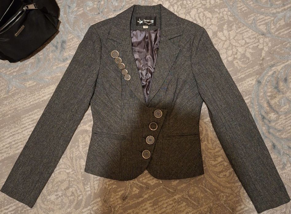 Классический костюм женский