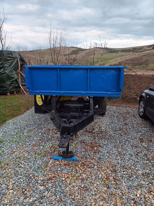Vând tractor utb 445 cu utilaje
