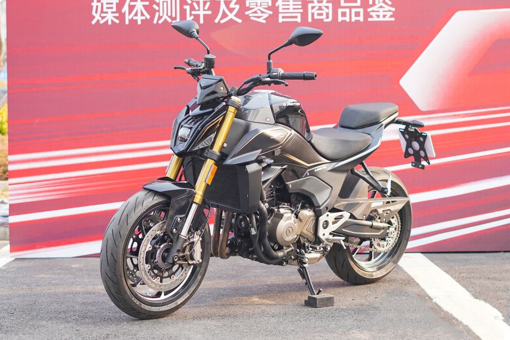 Мотоцикл QJMotor SRK 550 ABS заказ