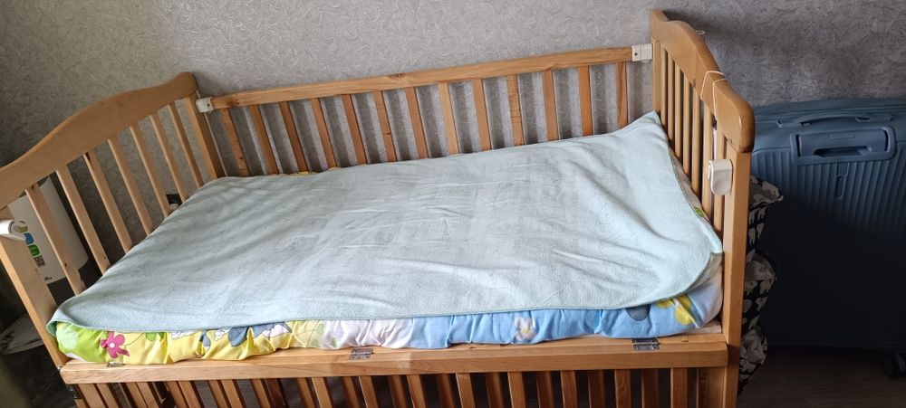 Срочно продам детскую кровать в отличном состоянии