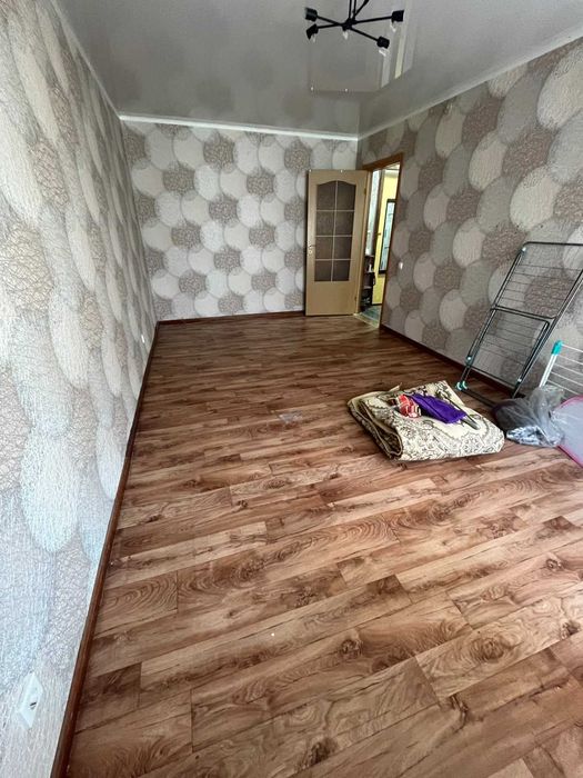 Продам 1-комнатную квартиру район КСК