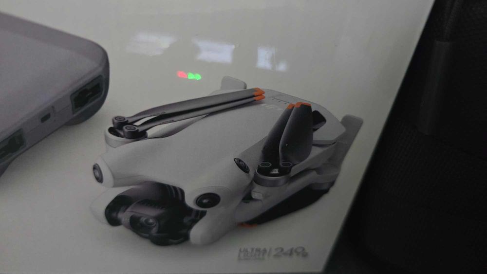 Drona DJI 4K Pro