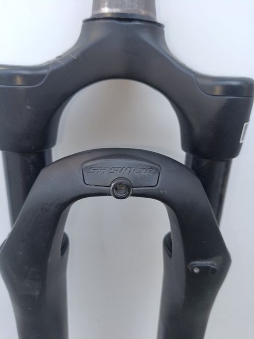 Furcă bicicleta SR Suntour