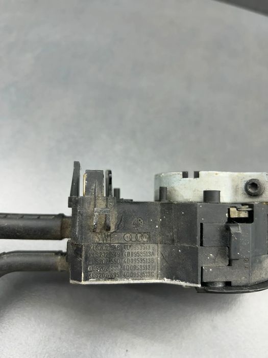 Manete semnalizare si stergatoare bloc complet 4D0953513 Audi A4 1998