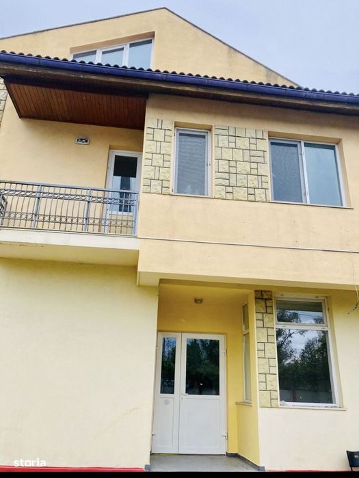 Inchiriez Vila/Cladire, Curte si Garaje - Ideal Sediu Firma/ Birouri