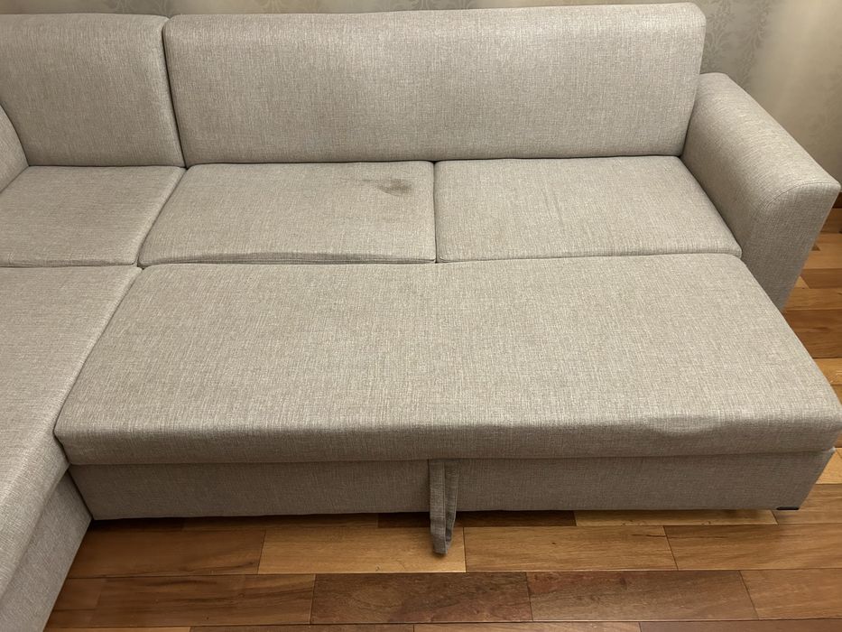 Диван угловой в хорошем состоянии