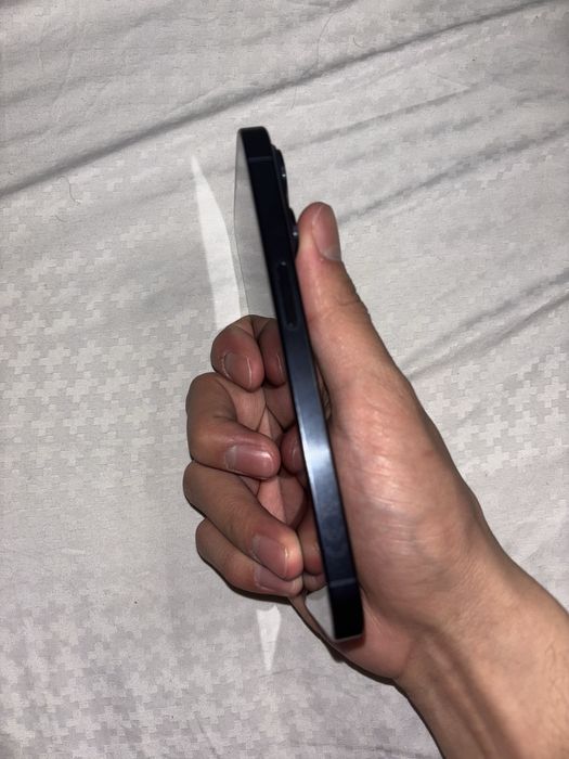 Продается iphone 15 pro 128