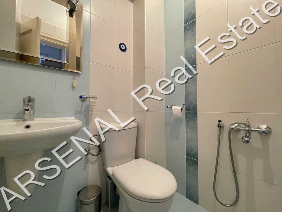 Тристаен апартамент под наем, Център