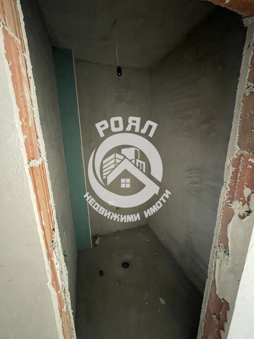 Продава се Тристаен апартамент в Пловдив, Гагарин - 120 кв.м за 975 €/кв.м - Снимка #3