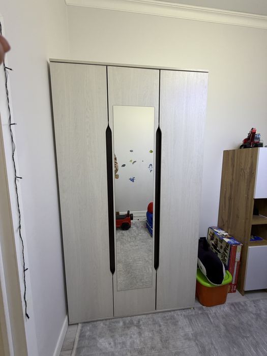 Шкаф для одежды.