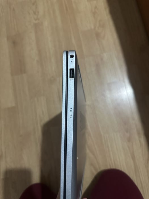 Vand laptop hp i7