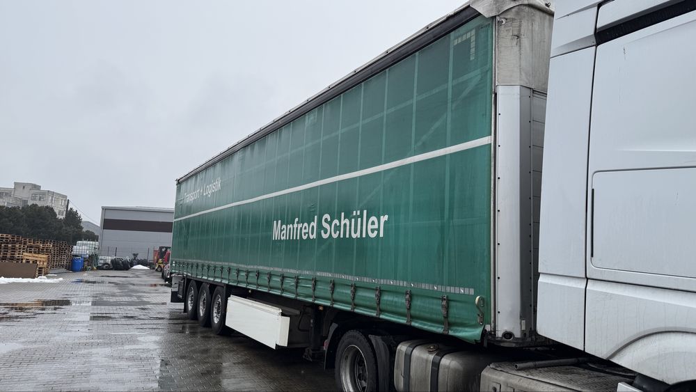 Se vinde Schmitz Cargobull an 2013