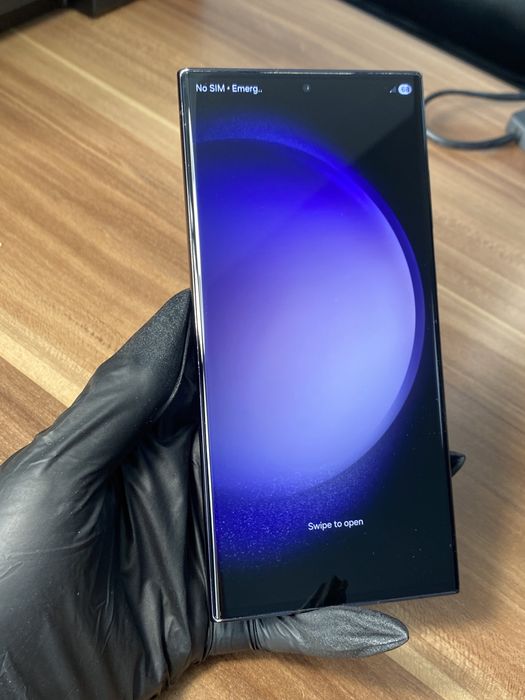 Samsung Galaxy s23 ultra • 256 GB • Phantom Black