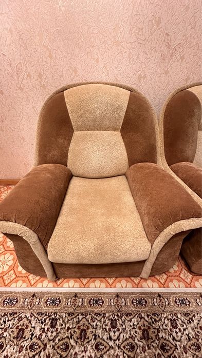 Продам Б/У ДИВАН