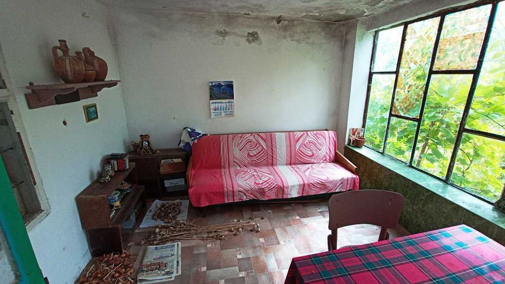 Продавам КЪЩА на 3 етажа РЗП 205м2 парцел 2045м2