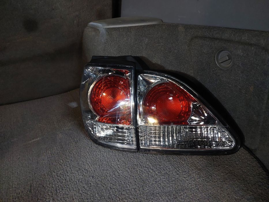 Фонари задние Lexus RX300, Harrier 97-03
