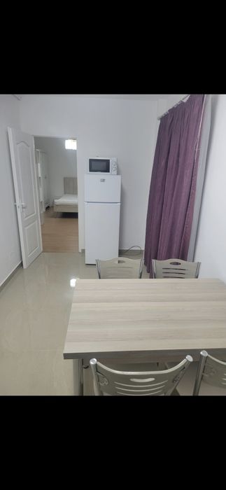 Închiriez  apartament 1 cameră, 42 m2, etaj 1. Central!