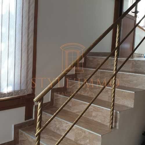 Продава се Къща в Чепеларе - 280 кв.м за 375 €/кв.м - Снимка #1