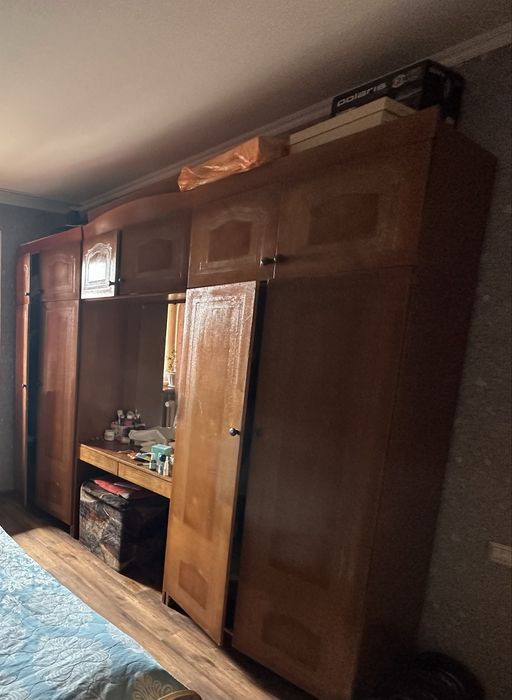 Продам спальный гарнитур