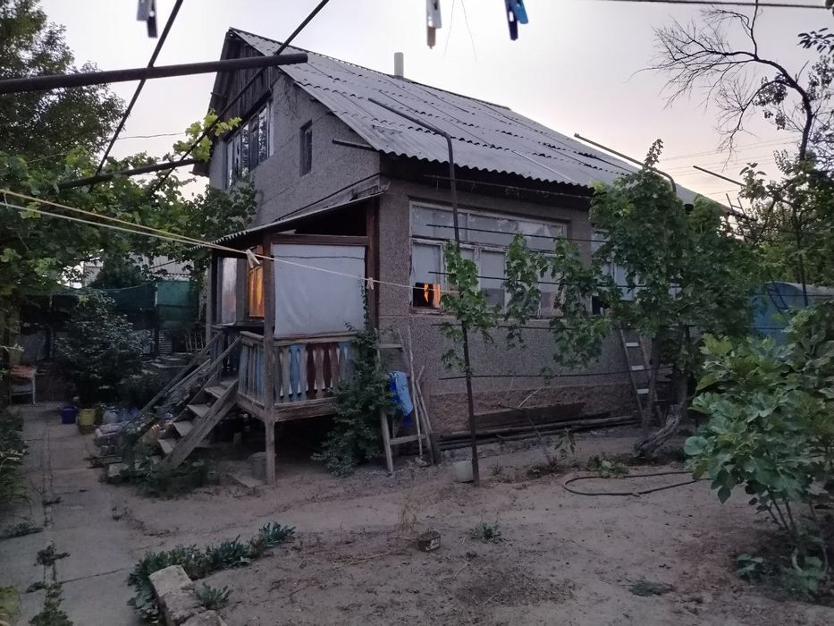 Dacha sotiladi Mayski