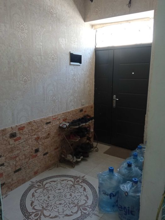 Коттедж 2х этажный, 4ком, удобная локация. Ор-р куйлюк м.1 мебельный.