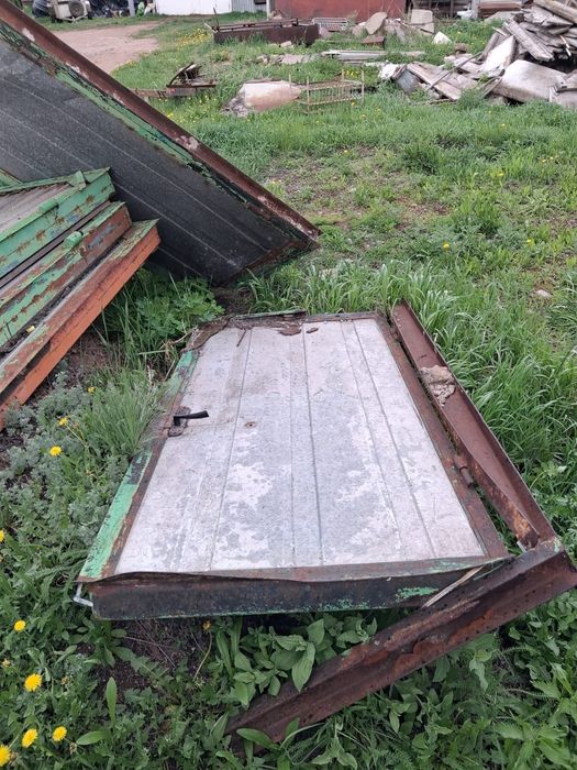 Продам ворота на бокс или гараж