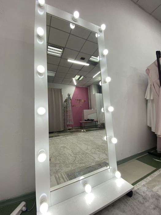 Срочно продам зеркало