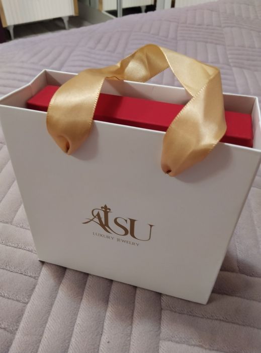 Продам набор AISU новый комплекте