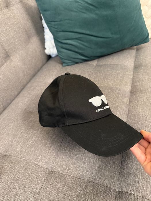 Шапка Karl Уникална