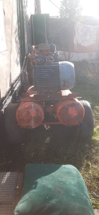 Продам компрессор