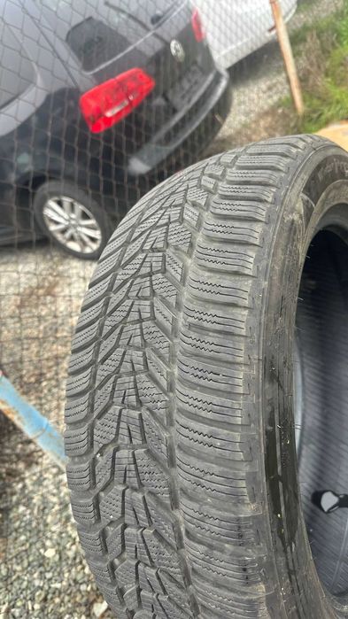 Продавам 4 бр зимни гуми 225/55/18 Hankook winter icept evo 3 x D 2024
