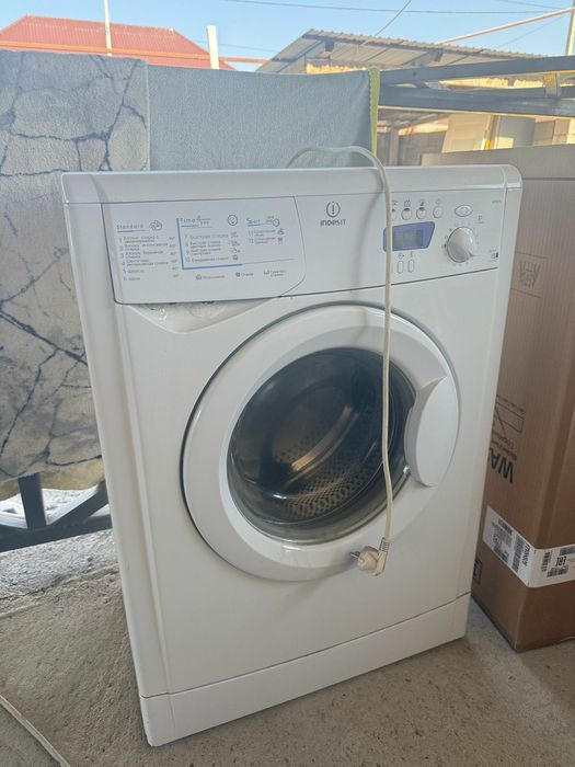 Продам стиральную машину