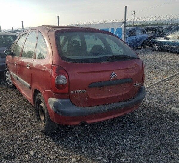 Външна дръжка за предна лява врата за Citroen Xsara Picasso (2003) 9615464677