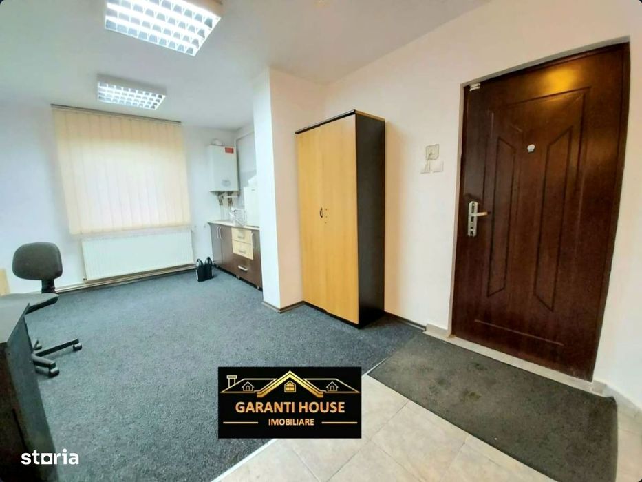 Republicii, spatiu pentru birouri, 3 camere, decomandat, 340€/Luna