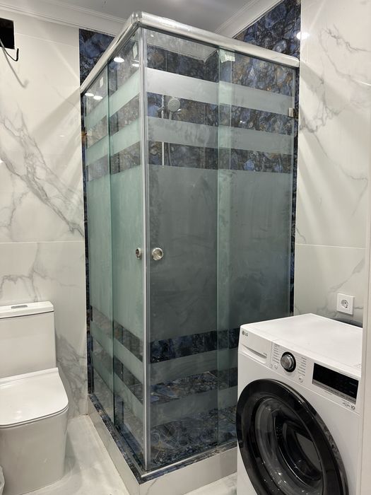 Изготовления душевых кабин и ванных перегородок на заказ