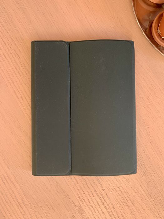 Калъф за IPad с безжична клавиатура