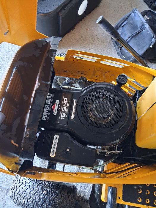 Продавам тракторна косачка косачка