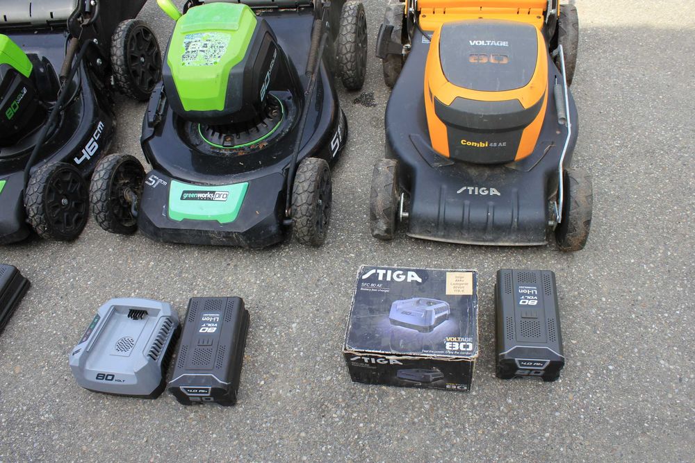 Masini cositoare de tuns iarba gazon Husquvarna,Greenworks,Stiga electrice pe acumulator