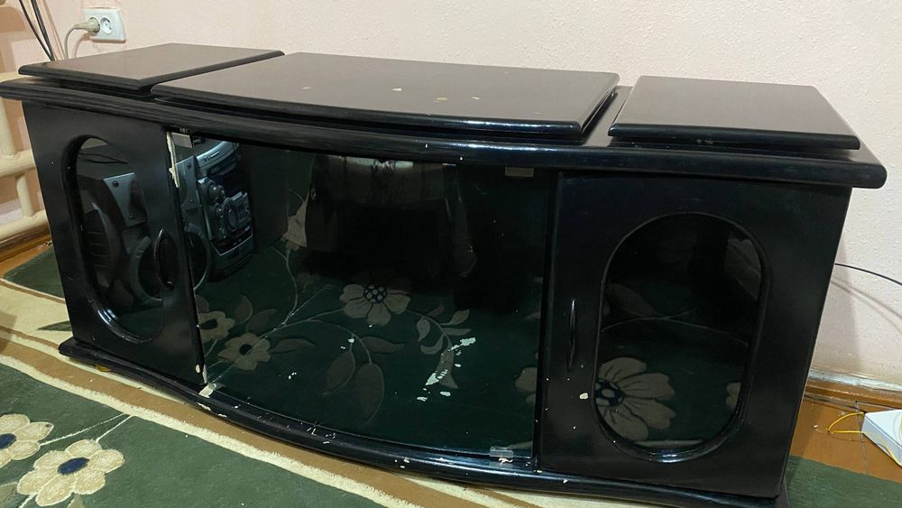 Tv podstavka sotiladi