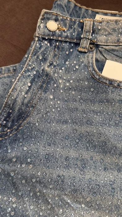 Дънки ZARA.