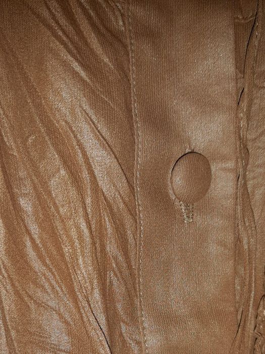 Платье с капюшоном.