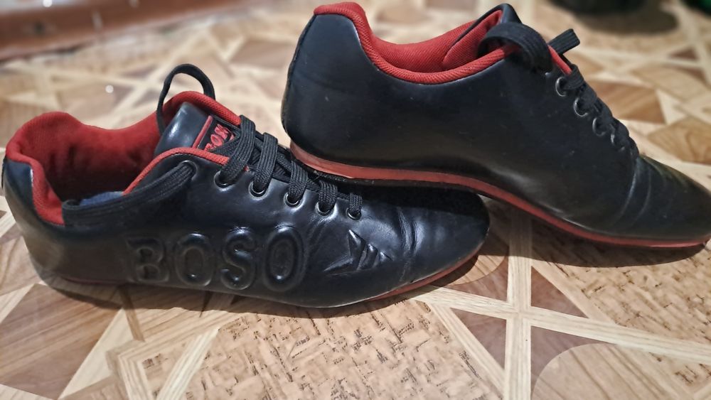 Мужской кроссовки