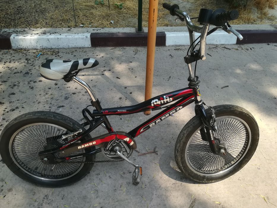 Велосипед подростковый на 9-14л  через  Телеграм не общаюсь